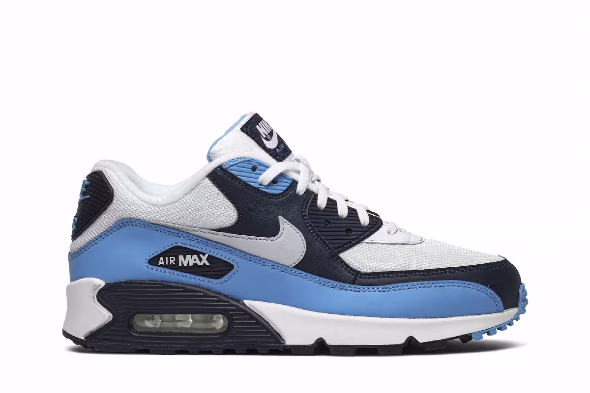Nike Air Max 90 UNC, view 2