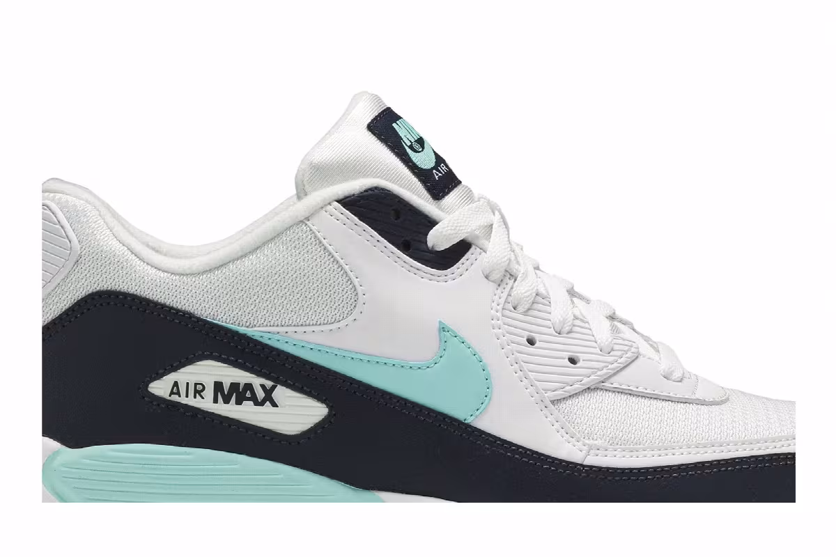 Nike Air Max 90 Esssential Aurora, view 3