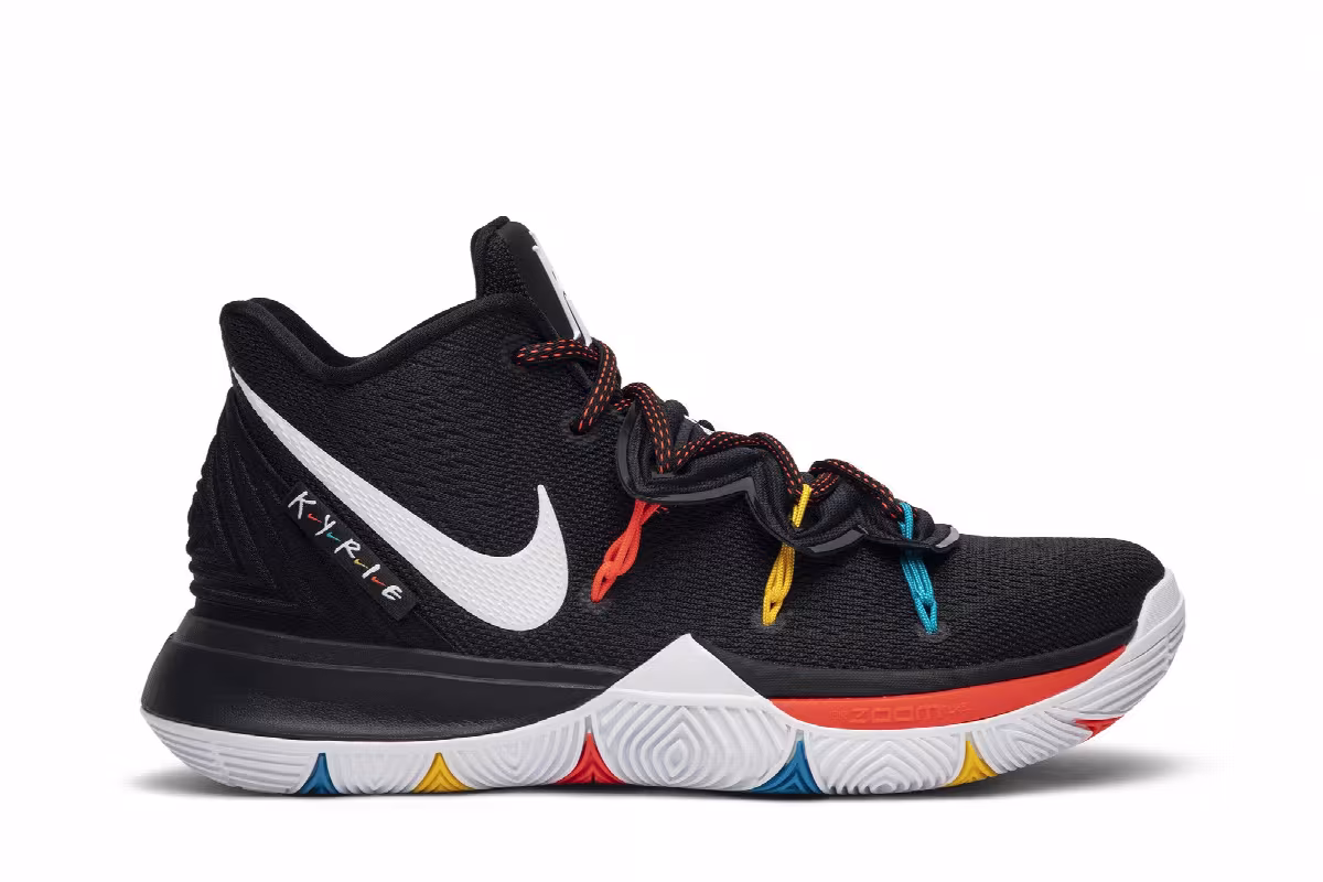Nike Kyrie 5 Friends, view 2
