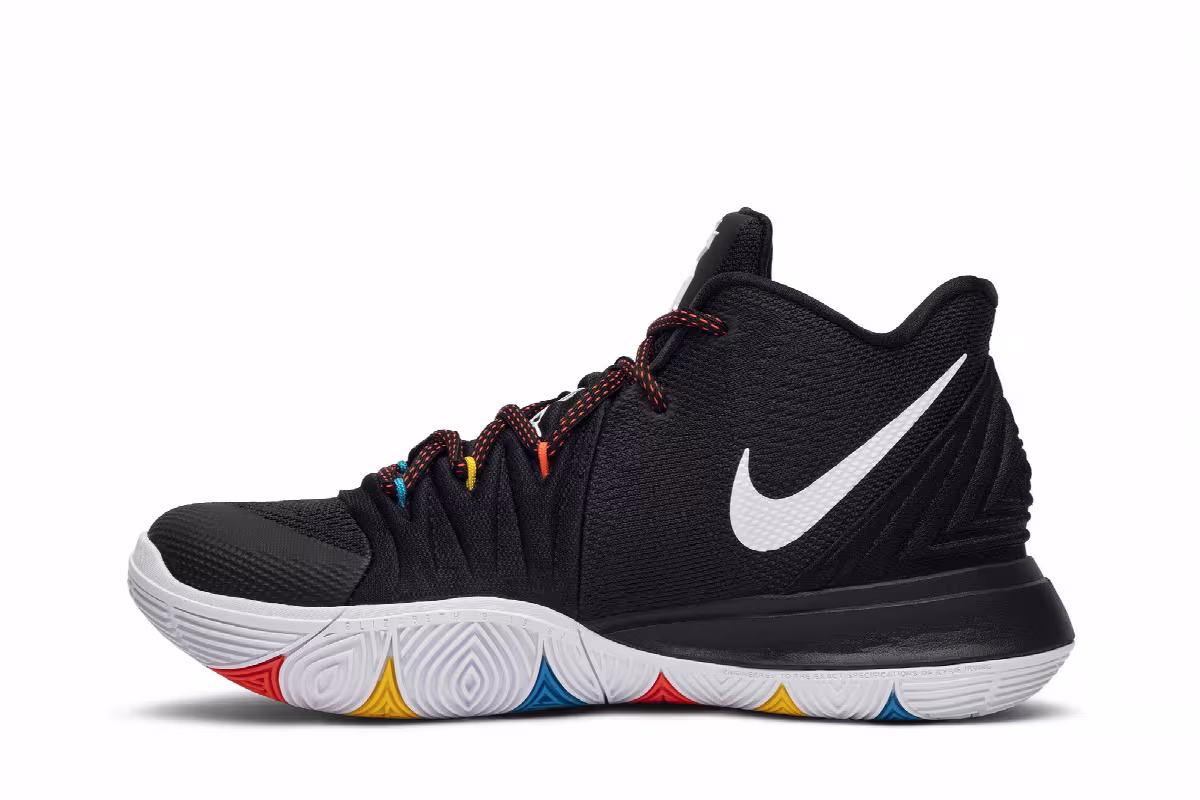 Nike Kyrie 5 Friends, view 4