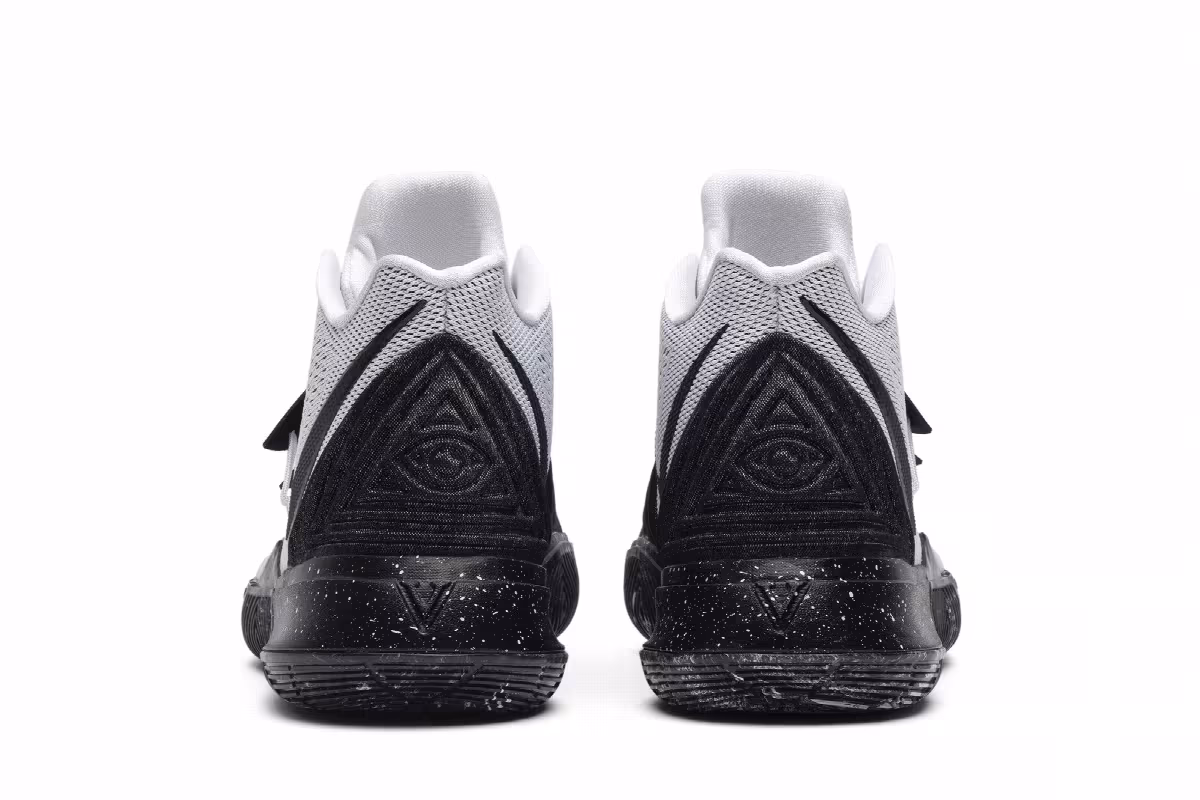 Nike Kyrie 5 Oreo, view 7