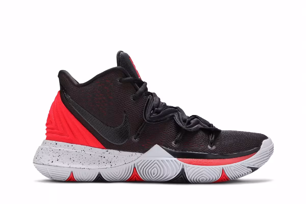 Nike Kyrie 5 Bred, view 2