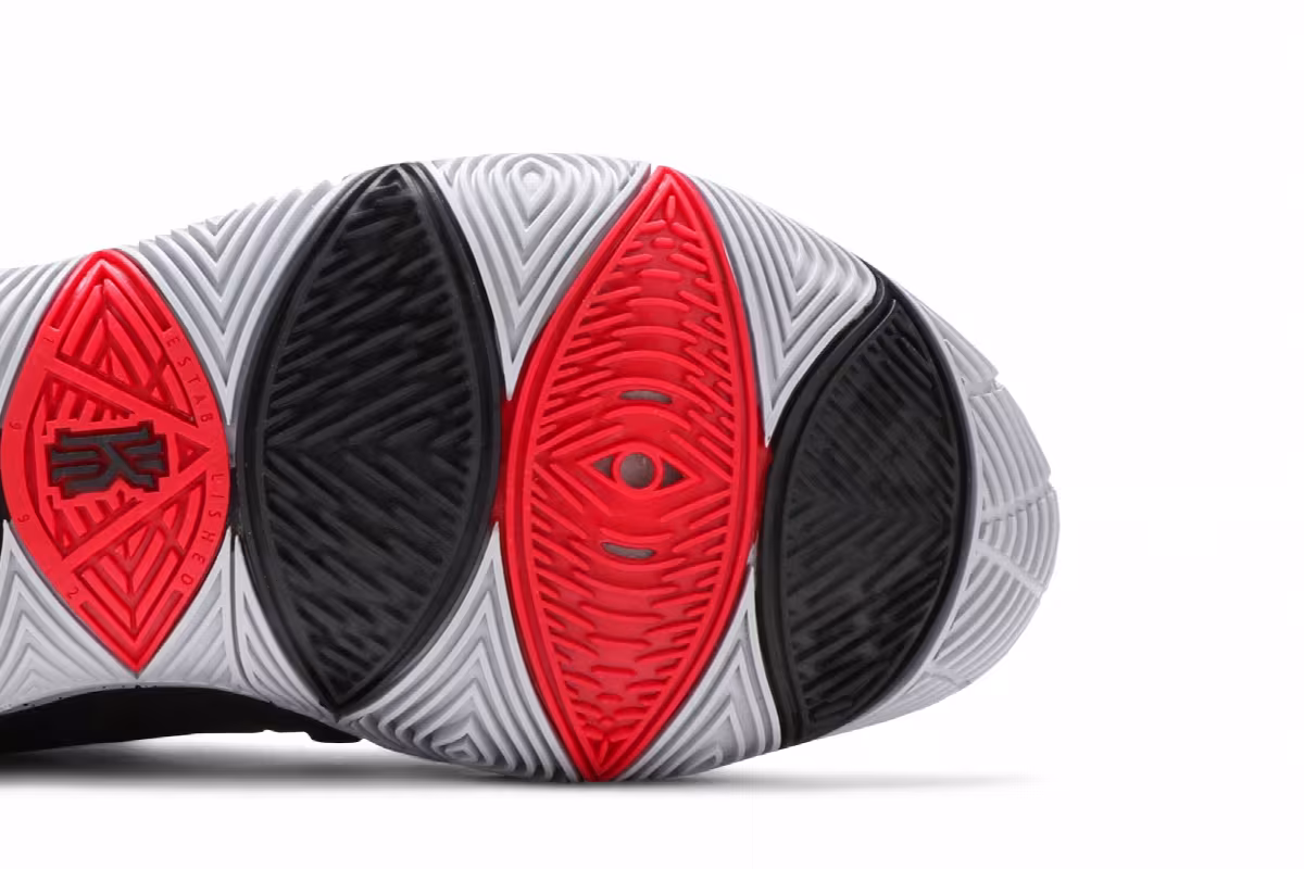 Nike Kyrie 5 Bred, view 6