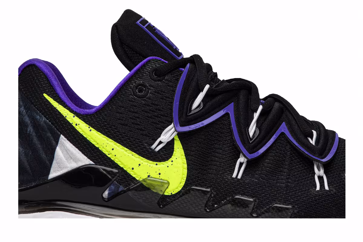 NikeCourt Air Zoom Vapor x Kyrie 5 NYC, view 3