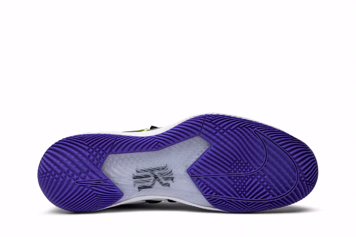 NikeCourt Air Zoom Vapor x Kyrie 5 NYC, view 5
