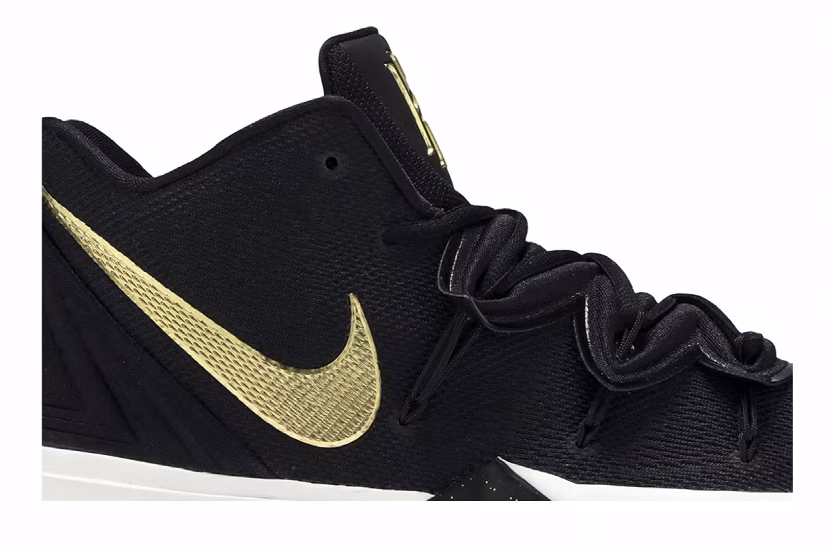 Nike Kyrie 5 Black Metallic Gold, view 3