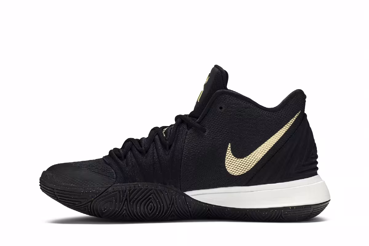Nike Kyrie 5 Black Metallic Gold, view 4