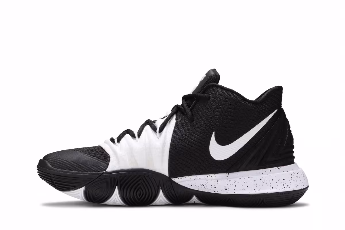 Nike Kyrie 5 TB Black, view 4
