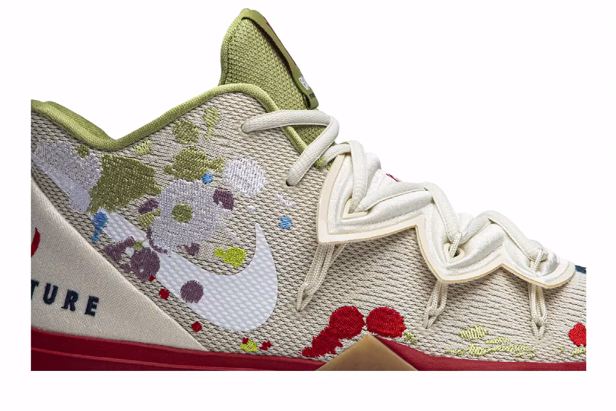 Bandulu x Nike Kyrie 5 Embroidered Splatters, view 3