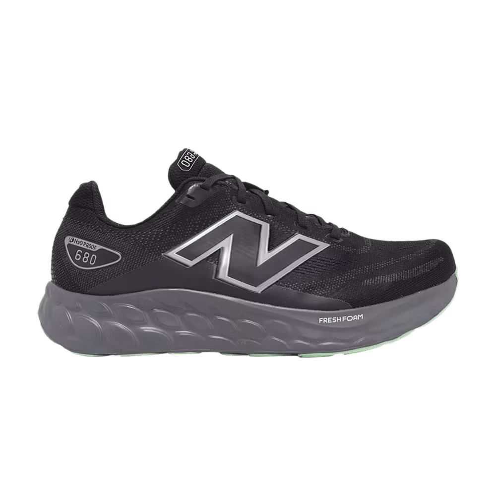 New Balance Women's Fresh Foam 680 V8 D Wide Black Grey