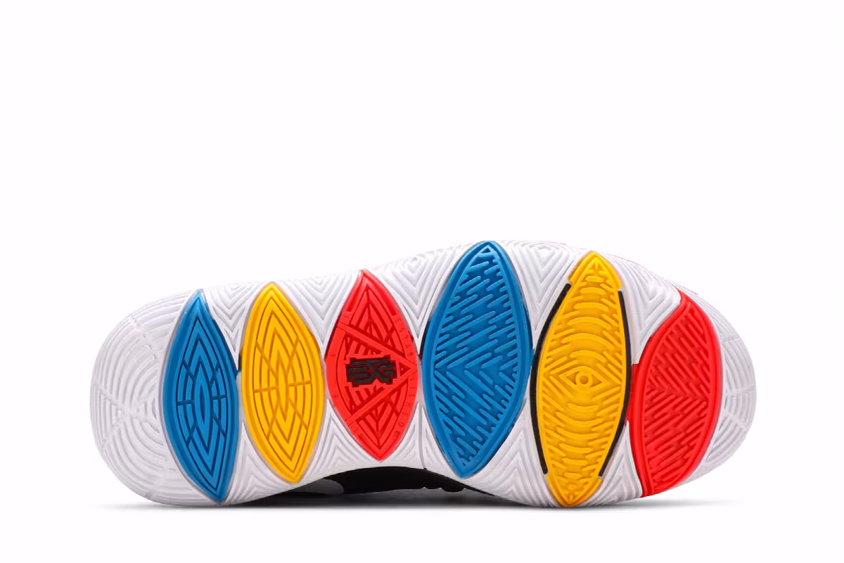 Nike Kyrie 5 GS Friends, view 5