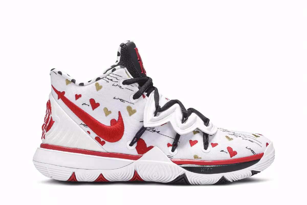 Nike SneakerRoom x Kyrie 5 GS I Love You Mom, view 2