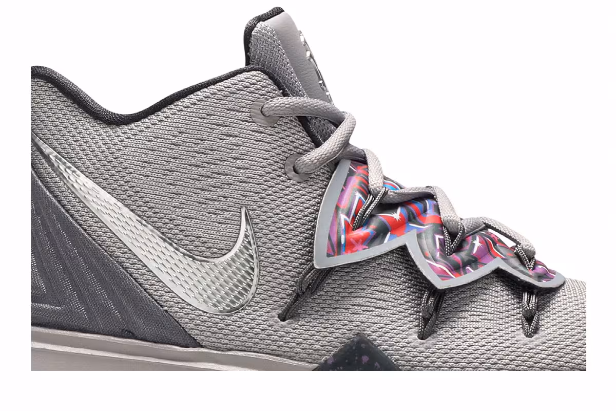 Nike Kyrie 5 BG Graffiti, view 3