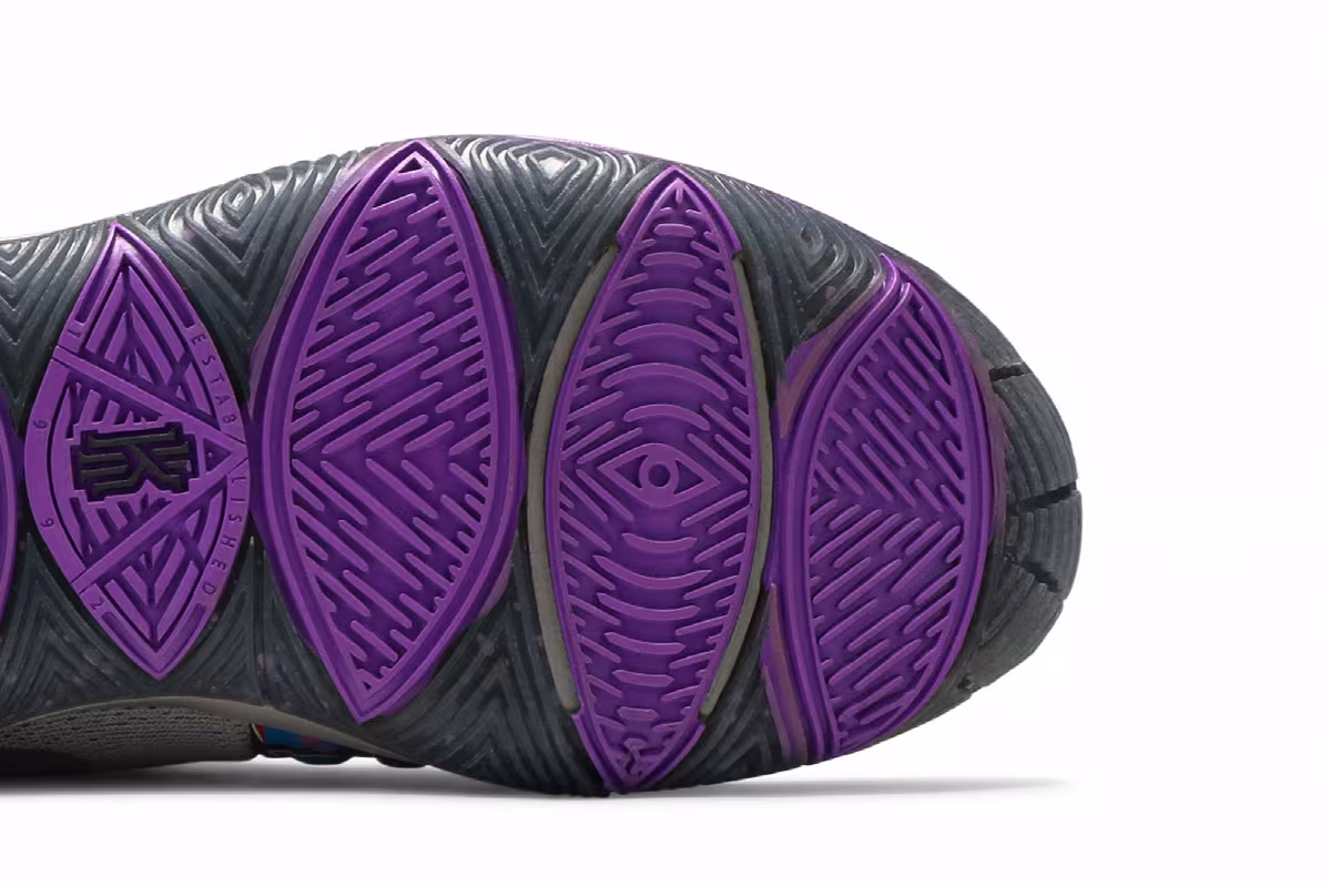 Nike Kyrie 5 BG Graffiti, view 6