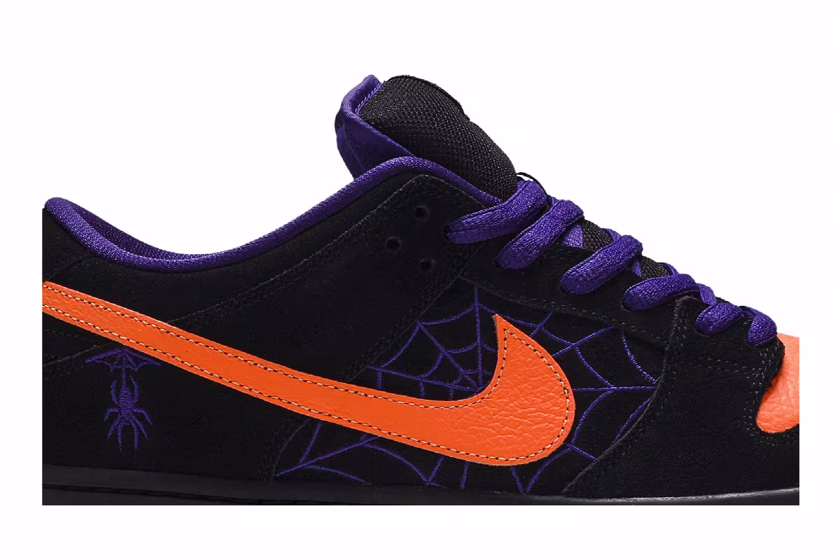 Nike Dunk Low SB Night of Mischief, view 3