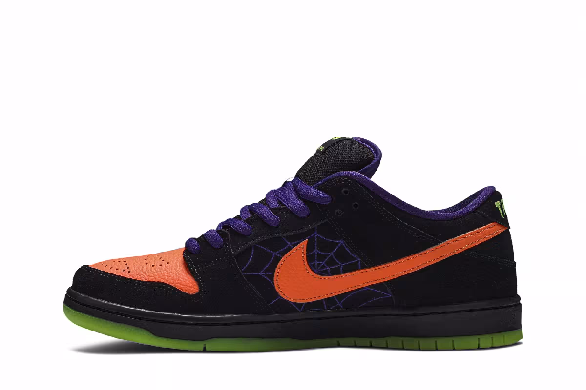 Nike Dunk Low SB Night of Mischief, view 4