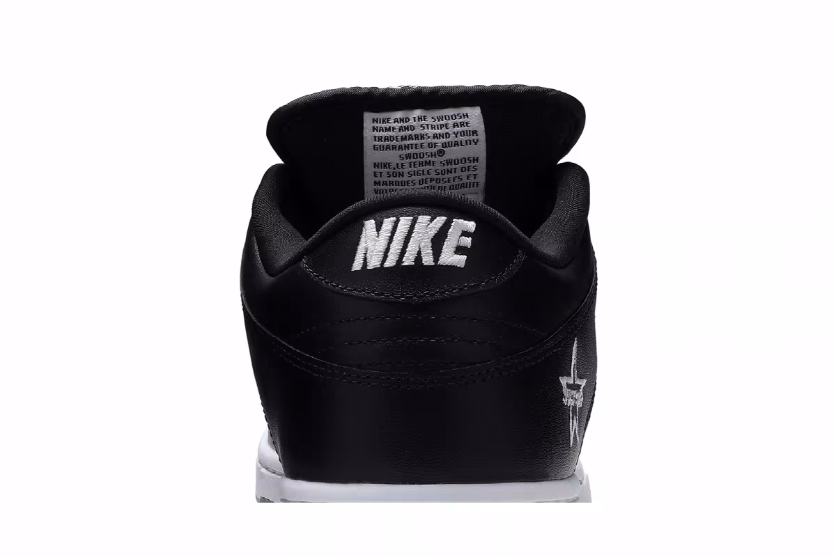 Supreme x Nike Dunk SB Low QS Metallic Silver, view 8