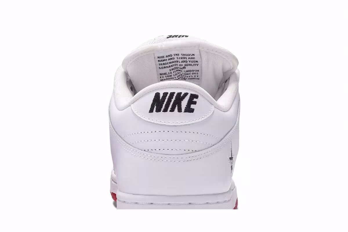 Supreme x Nike Dunk SB Low Varsity Red, view 8