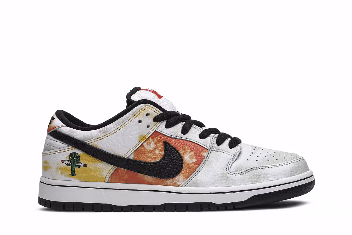 Nike Dunk Low SB Tie-Dye Raygun - White 2019, view 2