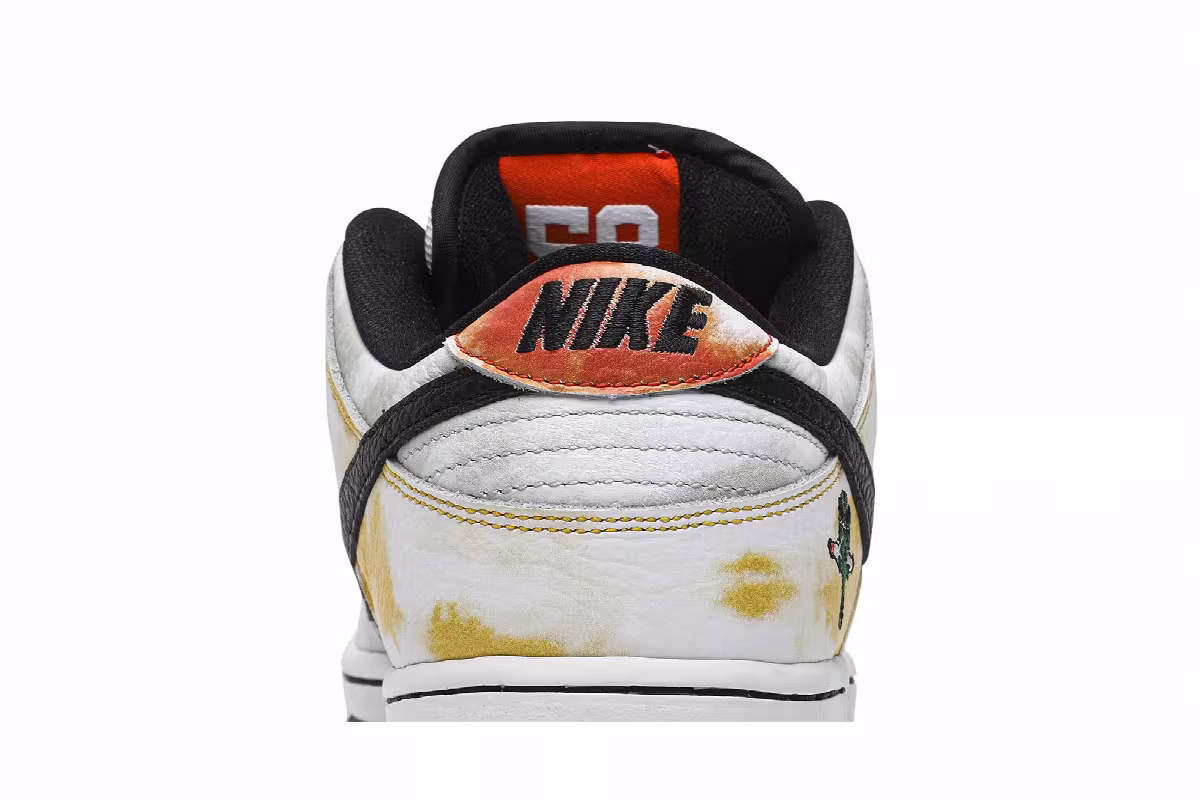 Nike Dunk Low SB Tie-Dye Raygun - White 2019, view 8