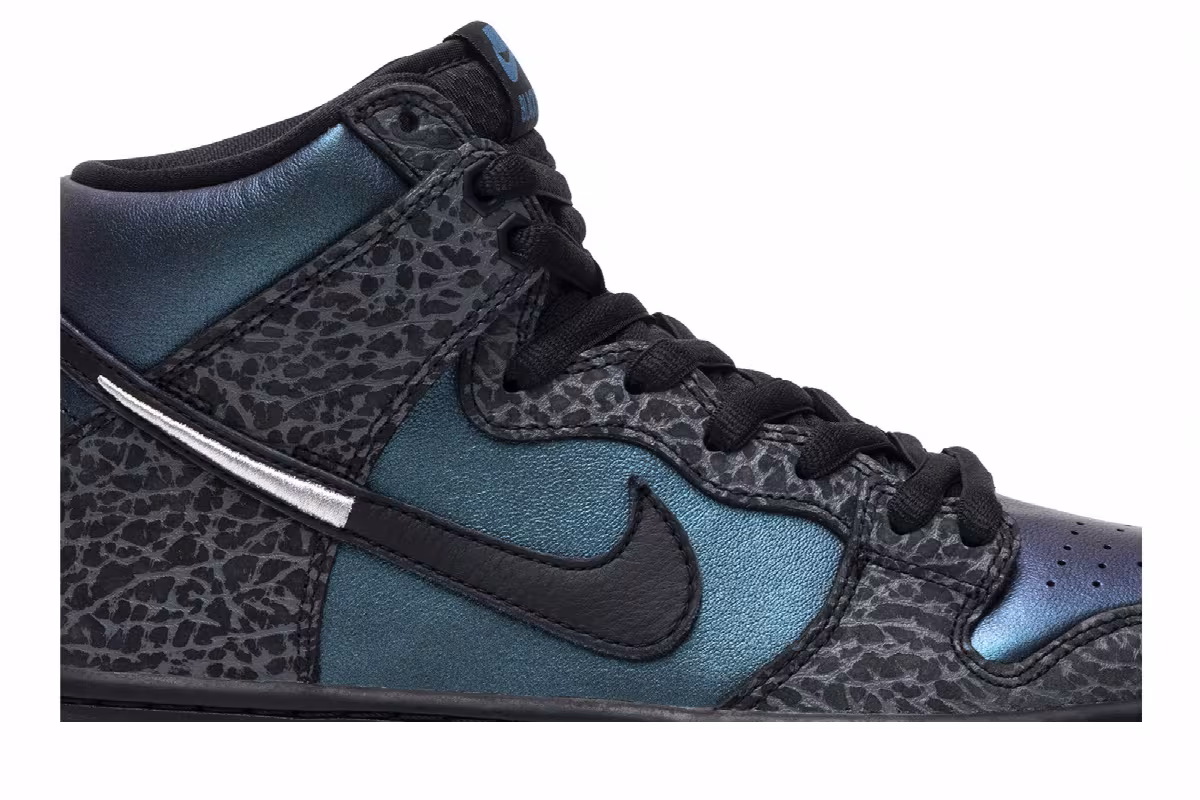 Black Sheep x Nike Dunk High SB Black Hornet, view 3