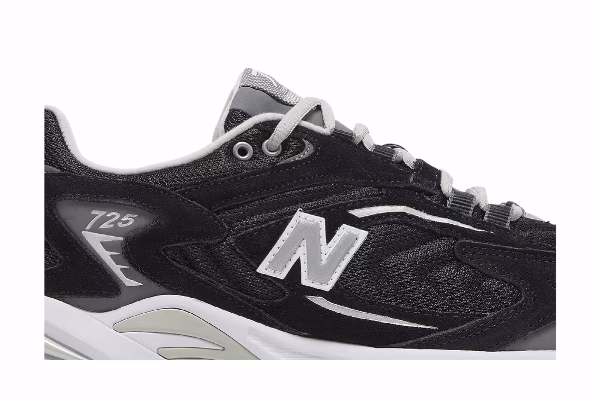 New Balance 725 Black Metallic Silver, view 3