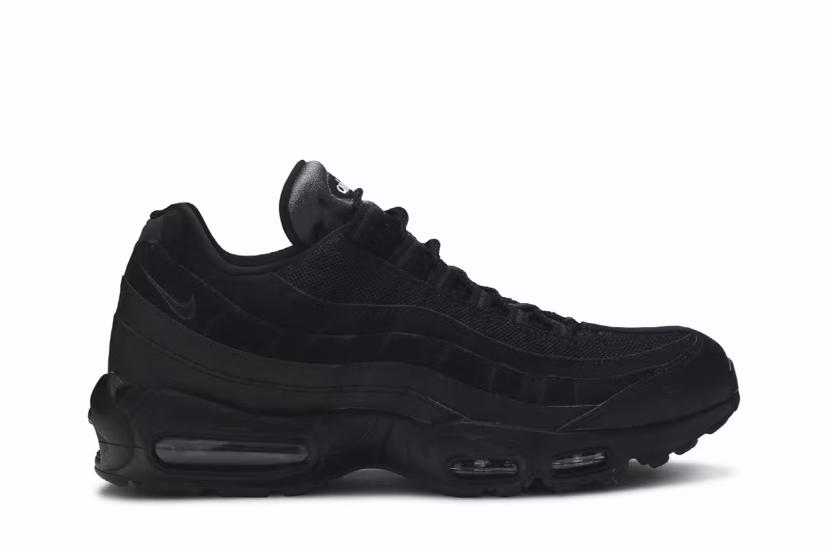 Nike Air Max 95 Essential Triple Black, view 2