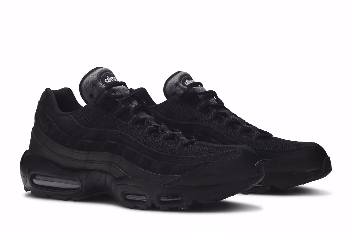 Nike Air Max 95 Essential Triple Black, view 9