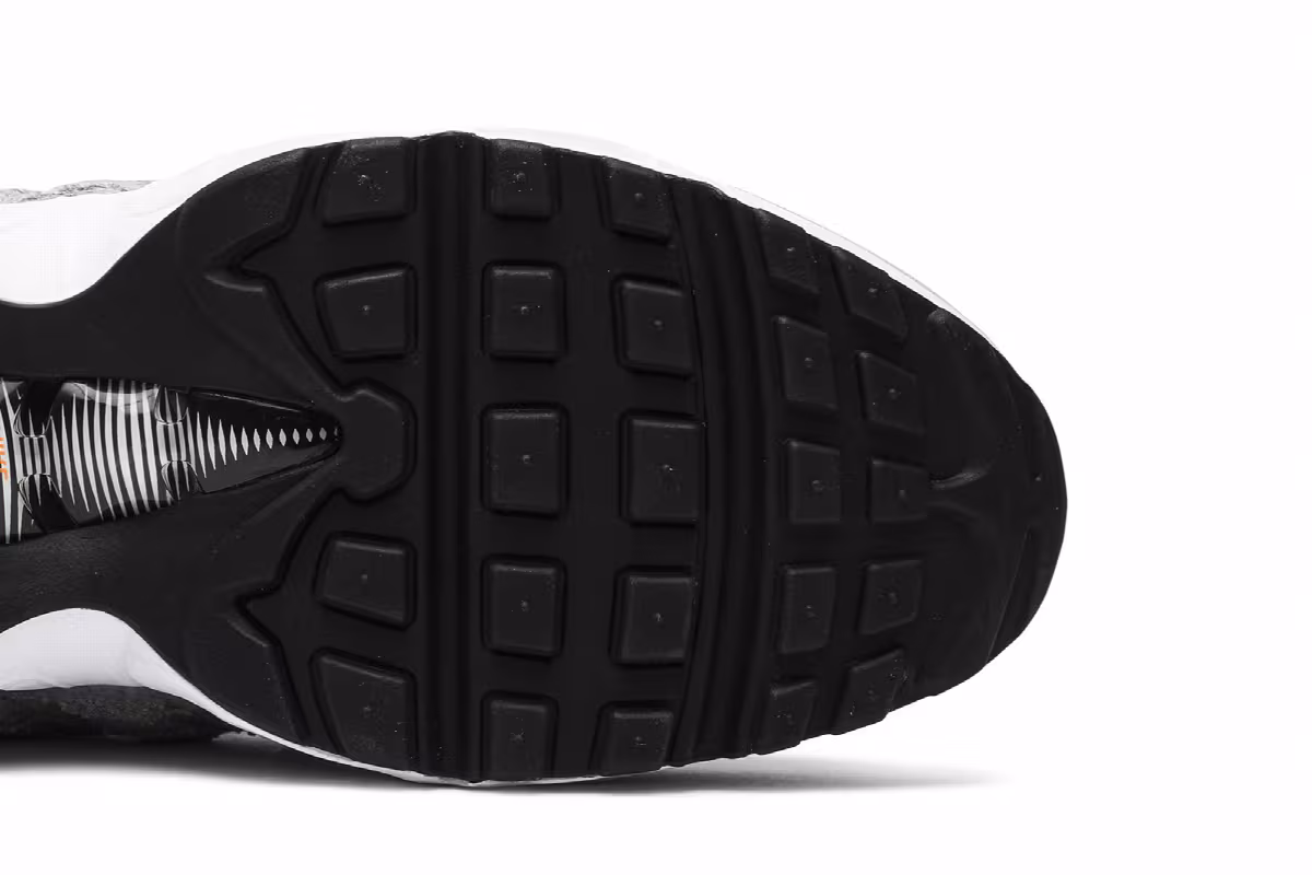 Nike Loopwheeler x Air Max 95, view 6