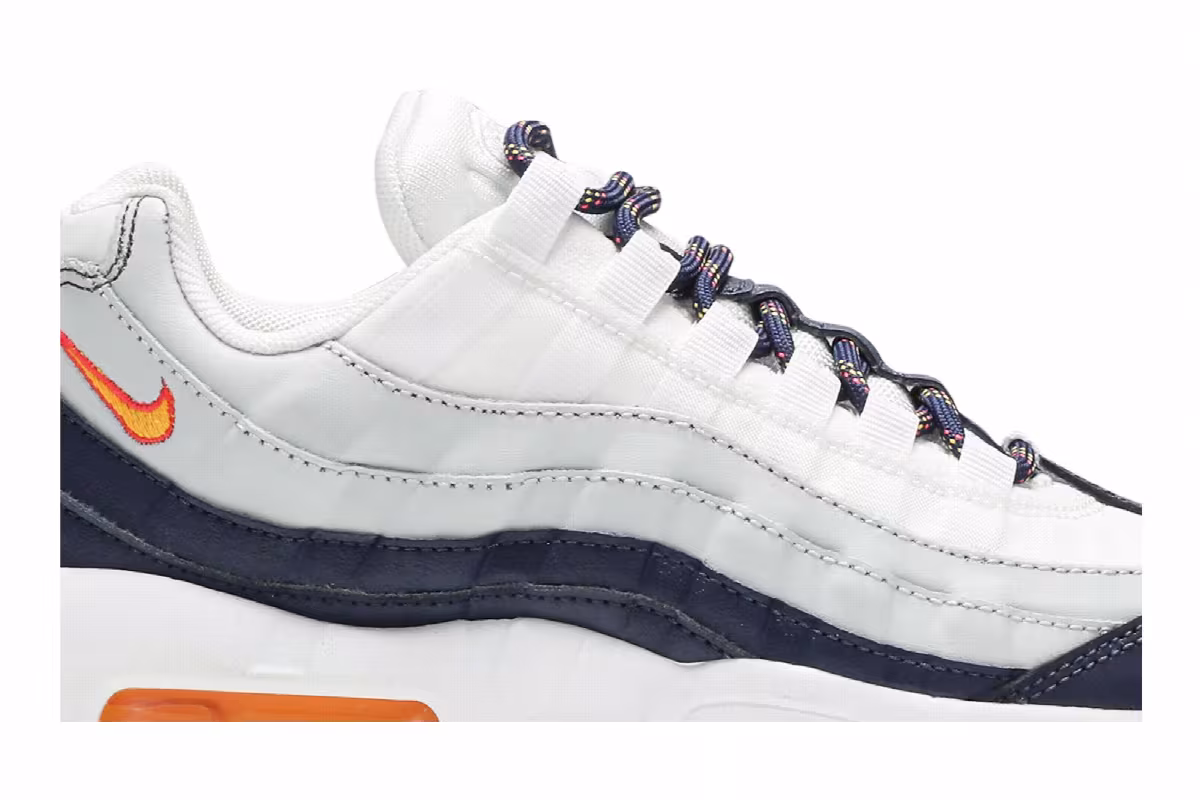 Nike Women's Air Max 95 Navy Orange, view 3