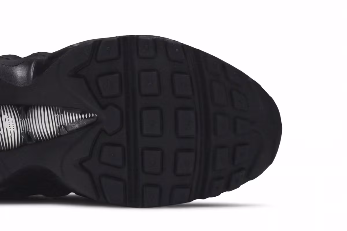 Nike Women's Air Max 95 Black, view 6