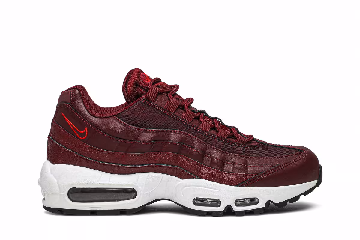 Nike Women's Air Max 95 Team Red, view 2