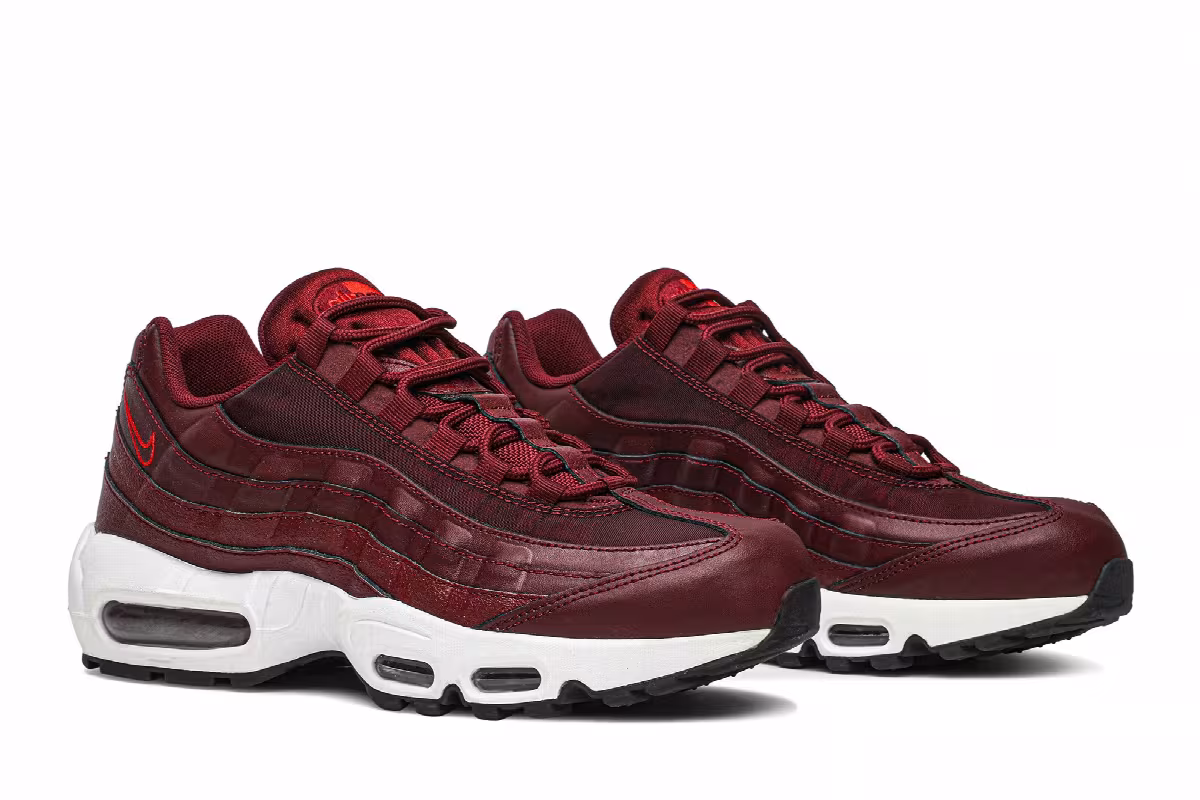 Nike Women's Air Max 95 Team Red, view 9