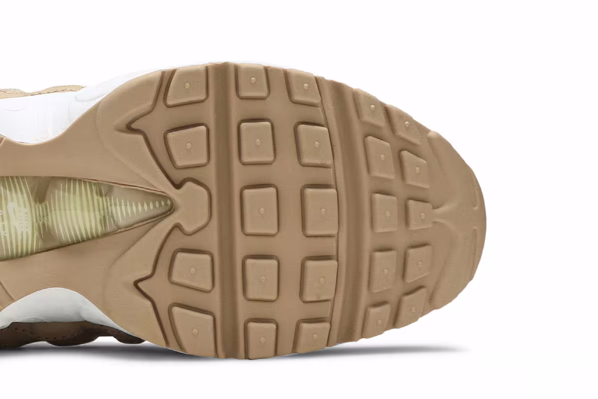Nike Women's Air Max 95 Bio Beige, view 6