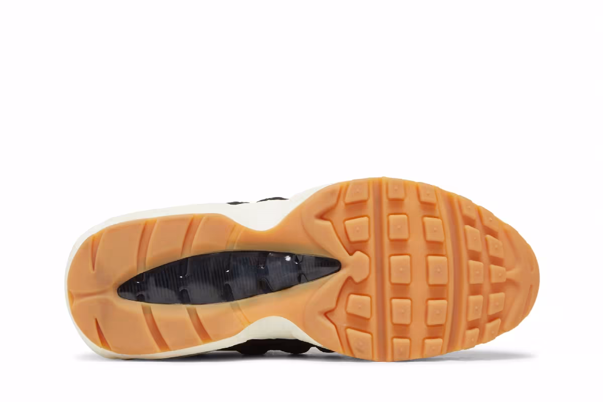 Nike Women's Air Max 95 Black, view 5