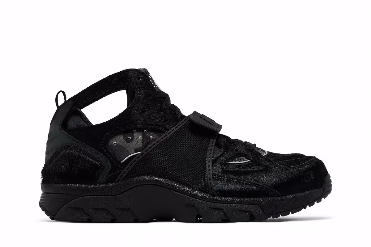 Corteiz x Nike Air Trainer Huarache Onyx, view 2