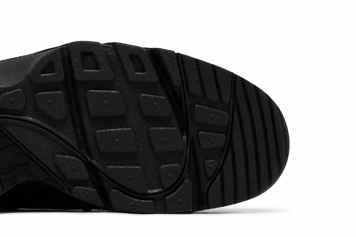 Corteiz x Nike Air Trainer Huarache Onyx, view 6
