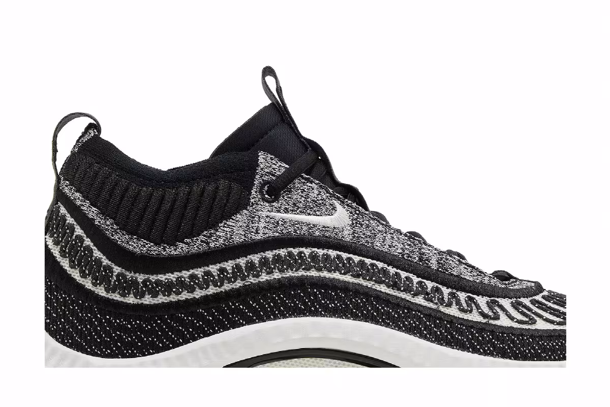 Nike Cosmic Unity 3 Black Summit White, view 3
