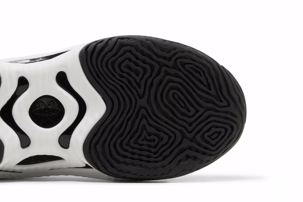 Nike Cosmic Unity 3 Black Summit White, view 6