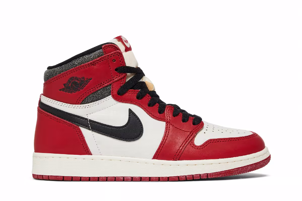 Air Jordan 1 High OG GS Chicago Lost & Found, view 2