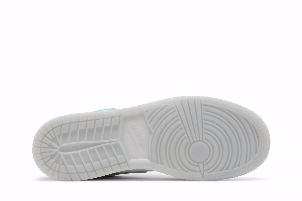 Air Jordan 1 Low SE GS New Emerald, view 5