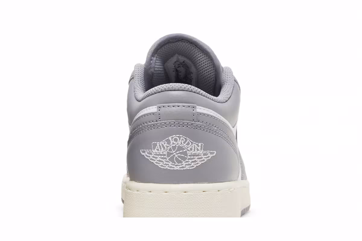 Air Jordan 1 Low GS Vintage Grey, view 8