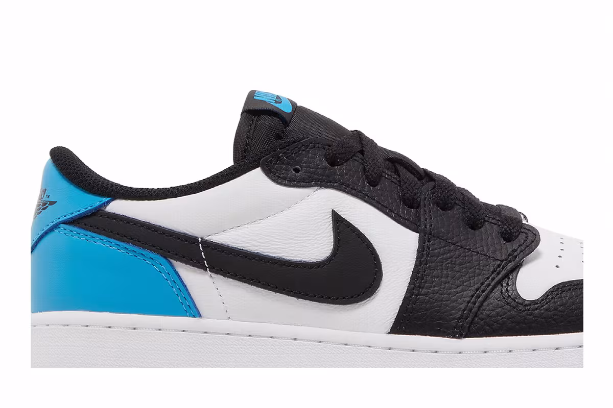 Air Jordan 1 Low OG GS UNC, view 3