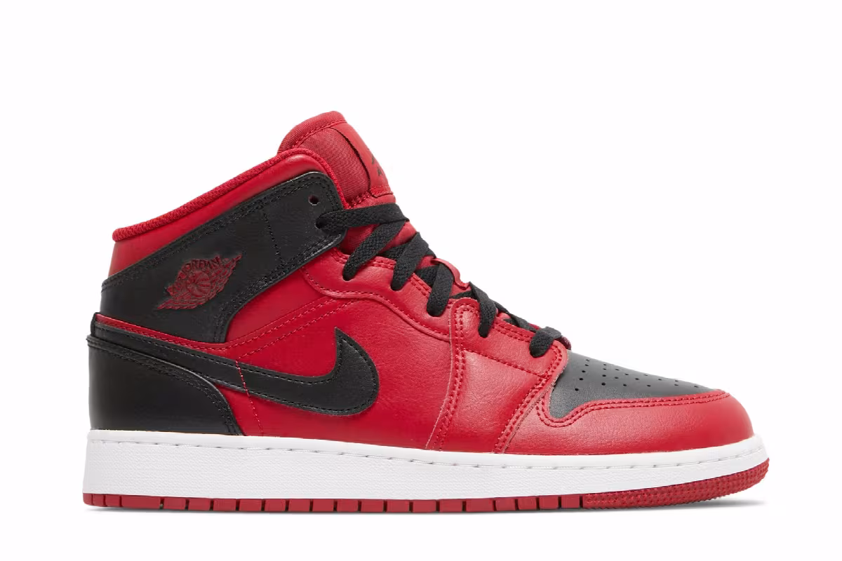 Air Jordan 1 Mid GS Reverse Bred, view 2