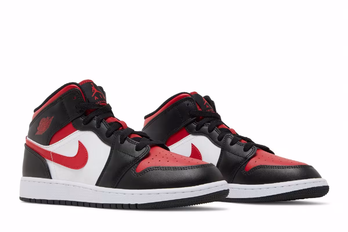 Air Jordan 1 Mid GS Black Fire Red, view 9