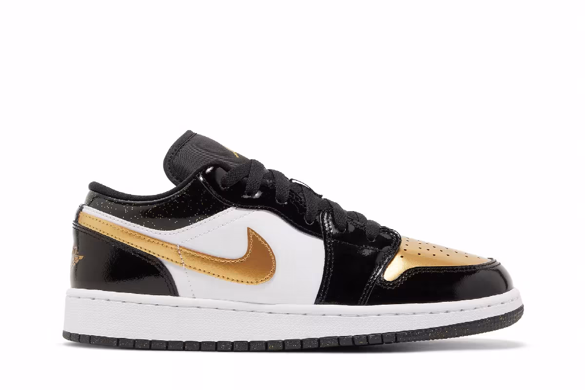 Air Jordan 1 Low SE GS Gold Toe, view 2