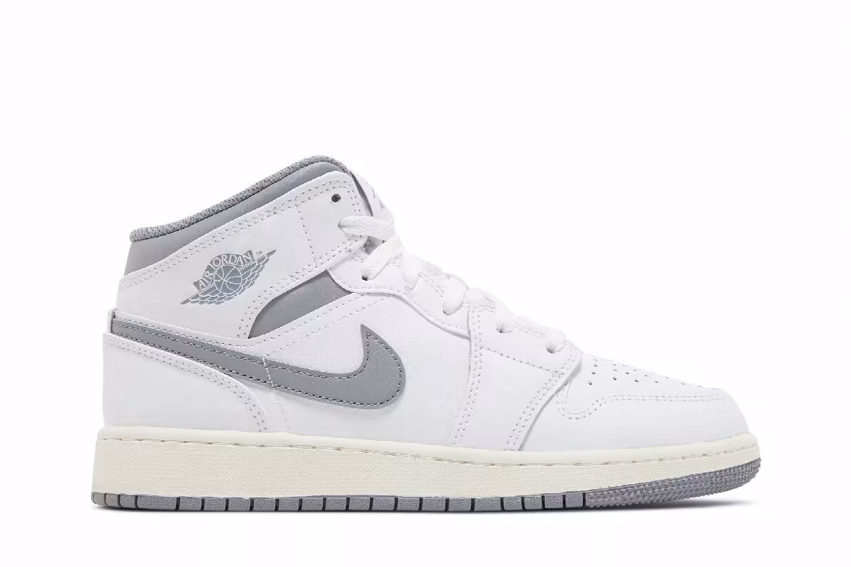Air Jordan 1 Mid GS Neutral Grey, view 2