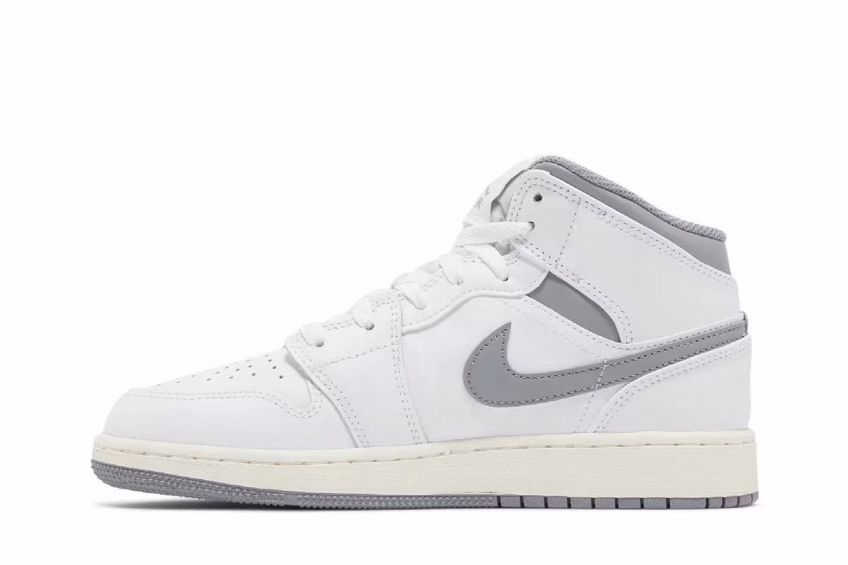 Air Jordan 1 Mid GS Neutral Grey, view 4