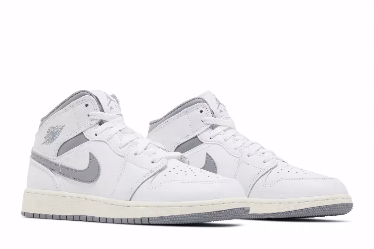Air Jordan 1 Mid GS Neutral Grey, view 9