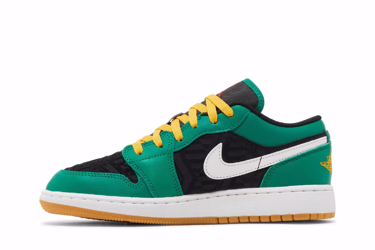 Air Jordan 1 Low SE GS Christmas, view 4